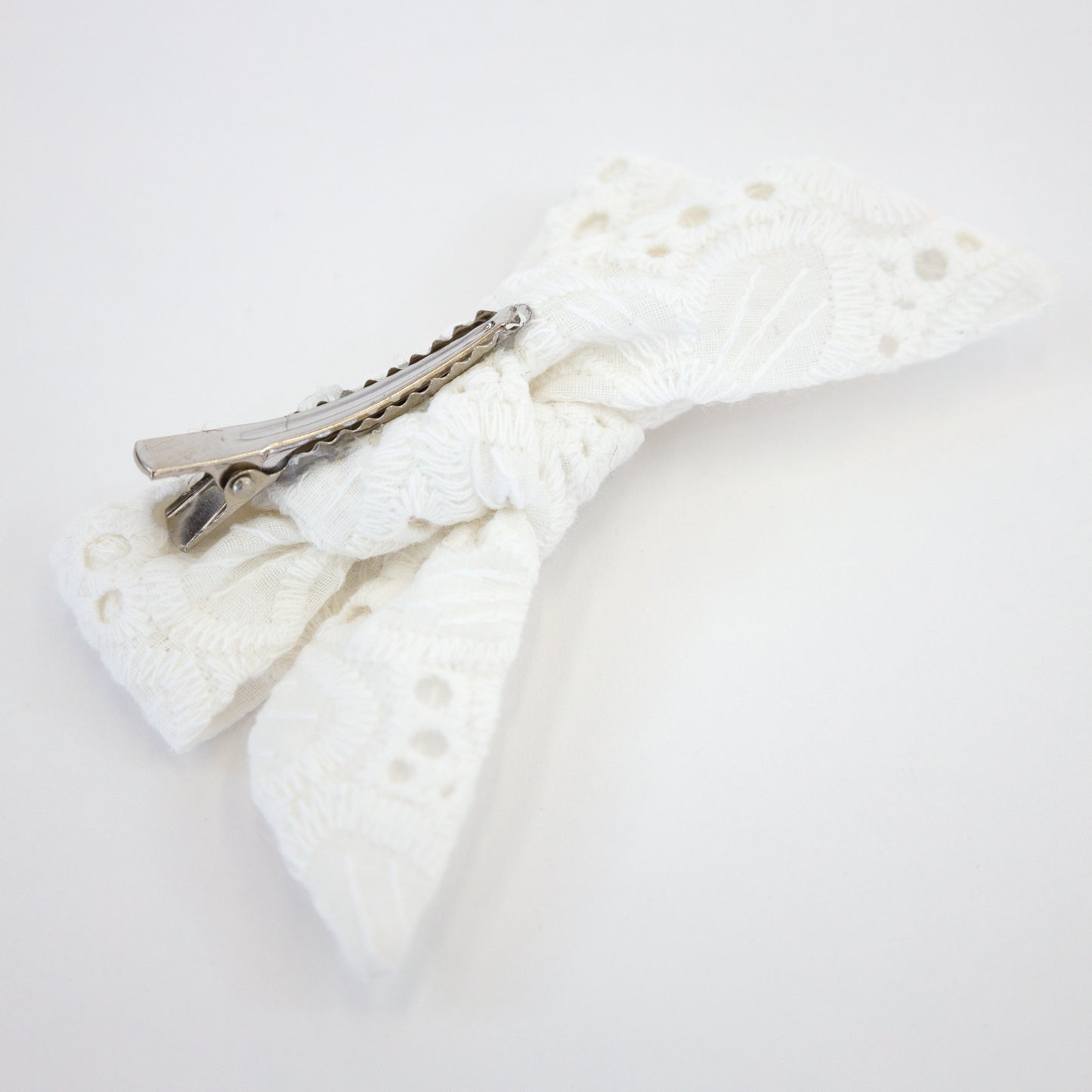 Eyelet Bow Clips